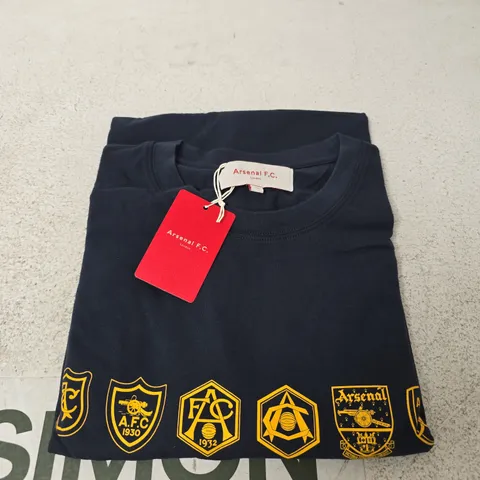 ARSENAL F.C. NAVY CREW T-SHIRT – XS