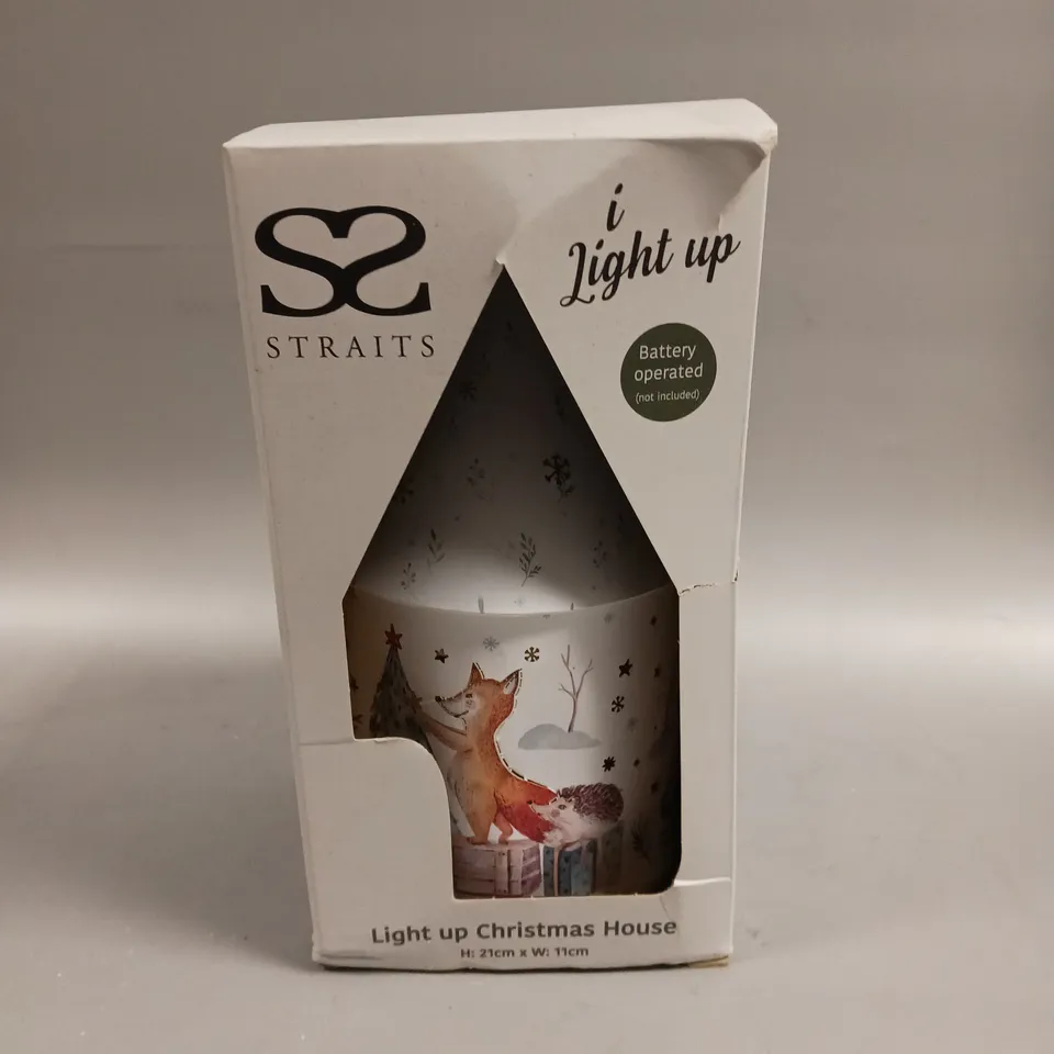 BOXED STRAITS LIGHT UP CHRISTMAS HOUSE 