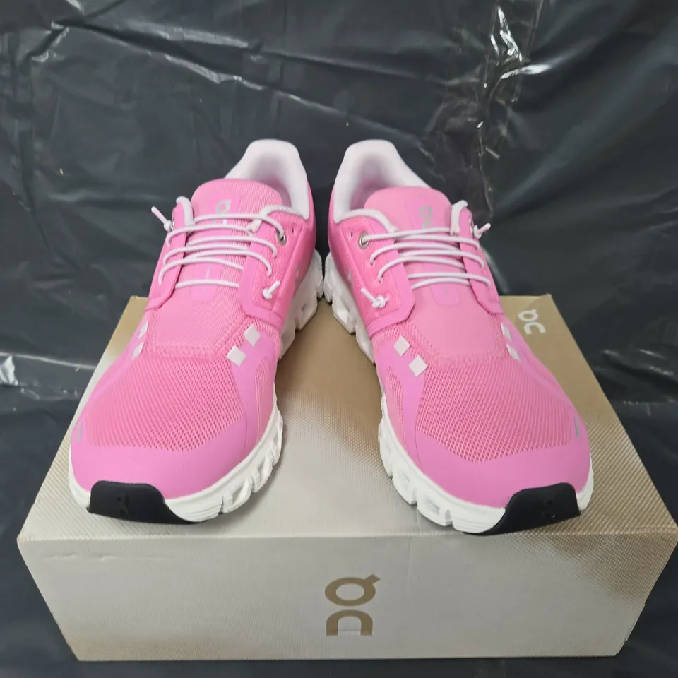 BOXED PAIR OF ON CLOUD 6 TRAINERS IN PINK - UK 6.5