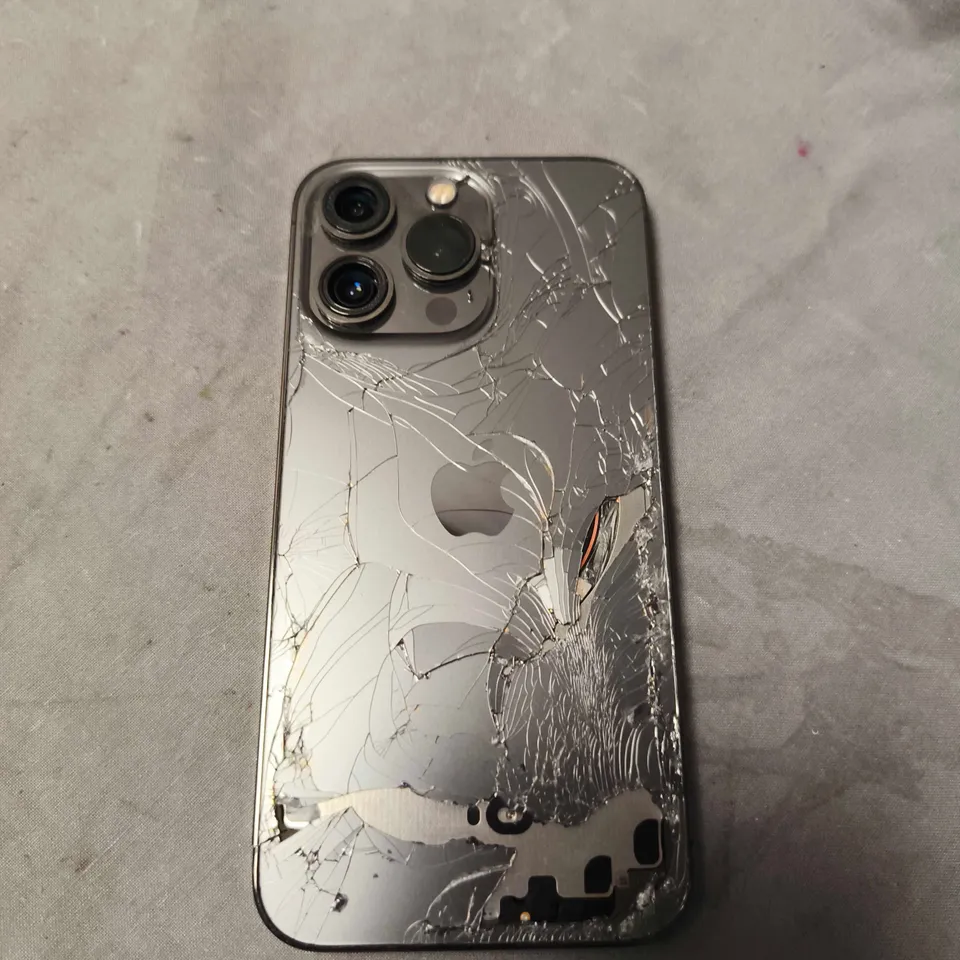 APPLE IPHONE SMARTPHONE - MODEL UNSPECIFIED 