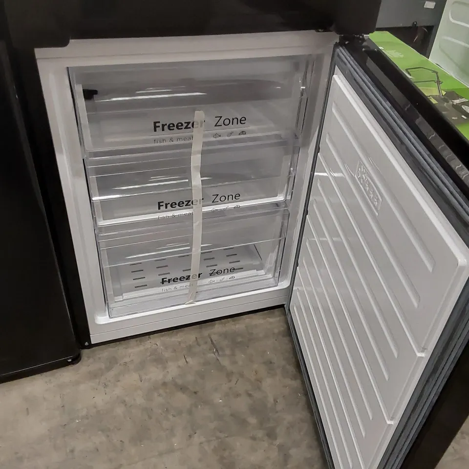 RUSSELL HOBBS RH180FFFF55B FREESTANDING FROST FREE FRIDGE FREEZER WITH ADJUSTABLE THERMOSTAT & FEET, 70/30 279L 180CM HIGH, LED LIGHT, BLACK [ENERGY CLASS F] - UNPROCESSED RAW RETURN