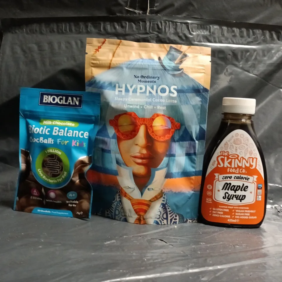 APPROXIMATELY 10 ASSORTED FOOD AND DRINK ITEMS TO INCLUDE MAPLE SYRUP, CHOC BALLS, ETC