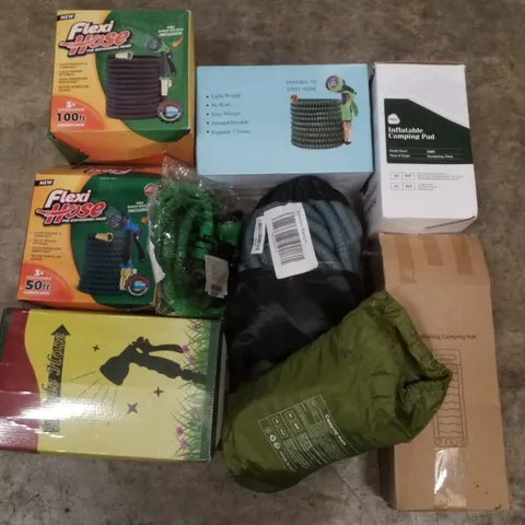 PALLET CONTAINING ASSORTED GARDEN HOSES & INFLATABLE CAMPING MATS