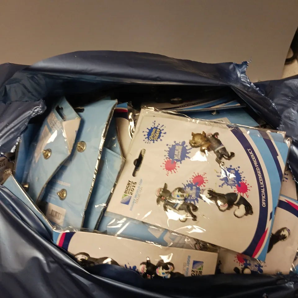 APPROXIMATELY 100 RUGBY WORLD CUP 2015 3 PIECE BADGE SETS 