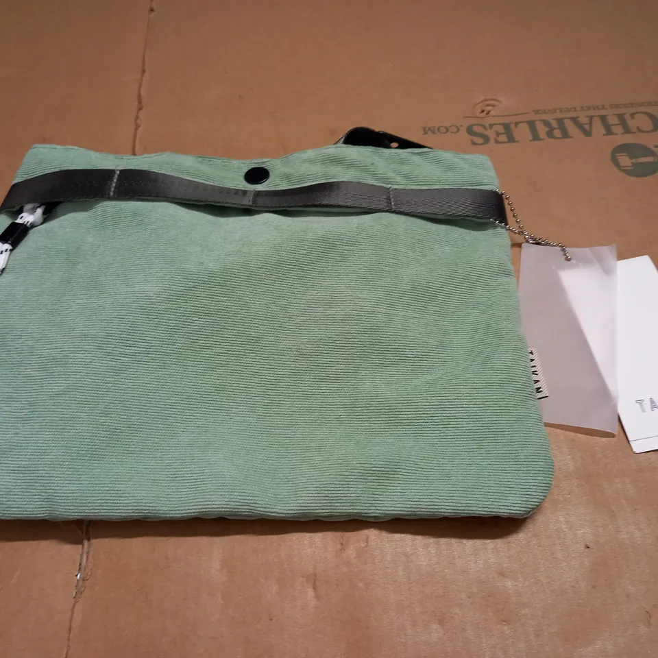 TAIKAN SUKHOI BAG IN MINT 