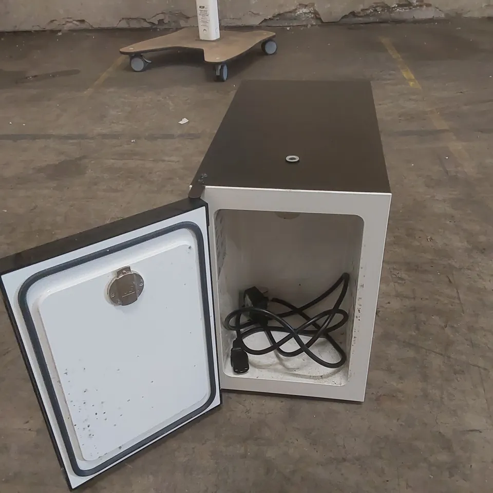 VITRIFRIGO COMMERCIAL MILK CHILLER