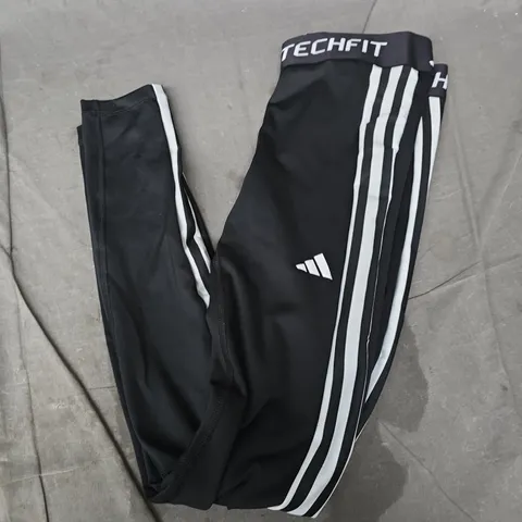 ADIDAS TECHFIT 3 STRIPE TIGHT FIT BOTTOMS IN BLACK - MEDIUM