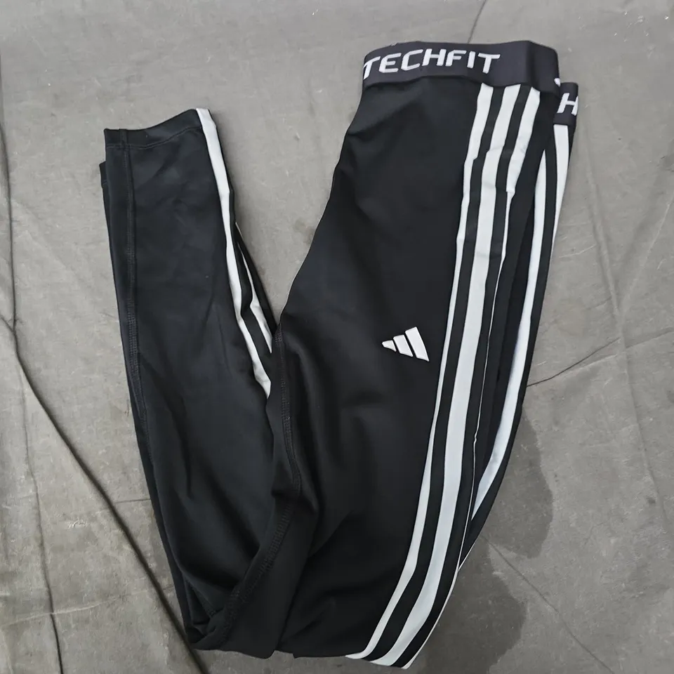ADIDAS TECHFIT 3 STRIPE TIGHT FIT BOTTOMS IN BLACK - MEDIUM