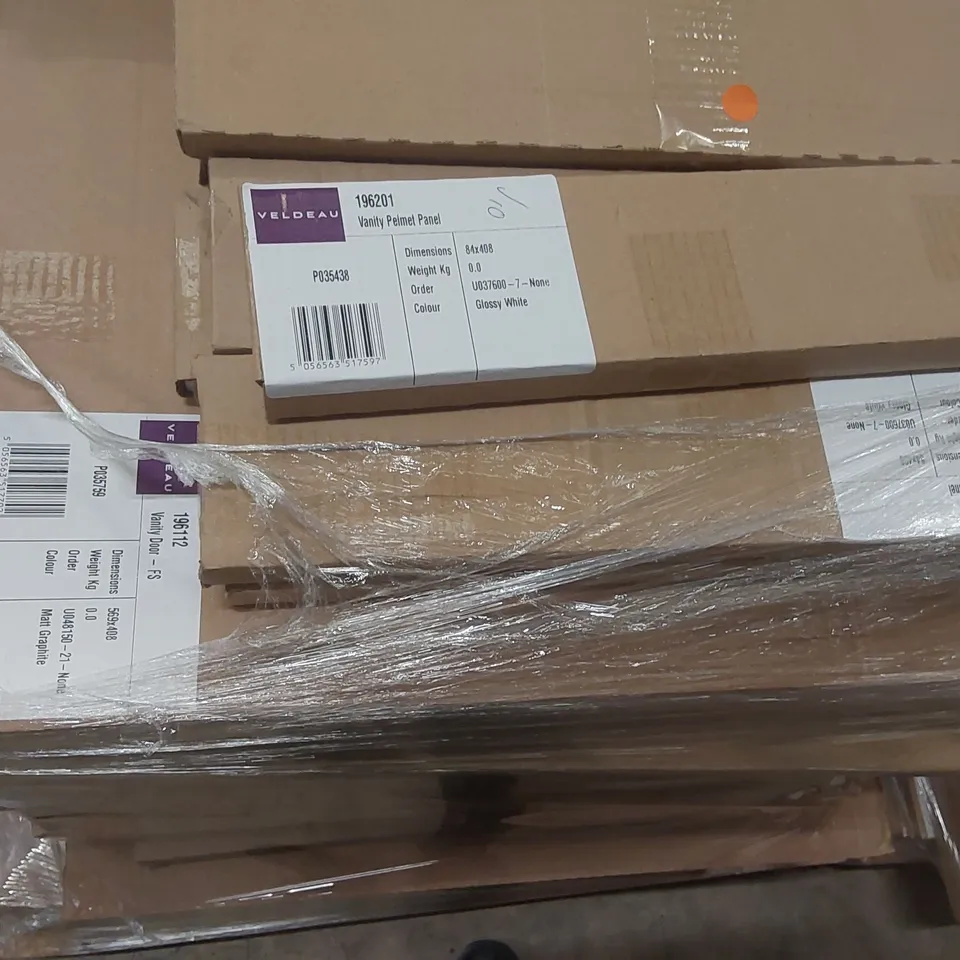PALLET CONTAINING A LARGE QUANTITY OF ASSORTED BATHROOM FURNITURE PARTS INCLUDING: VANITY PELMET PANELS, VANITY DOORS ECT