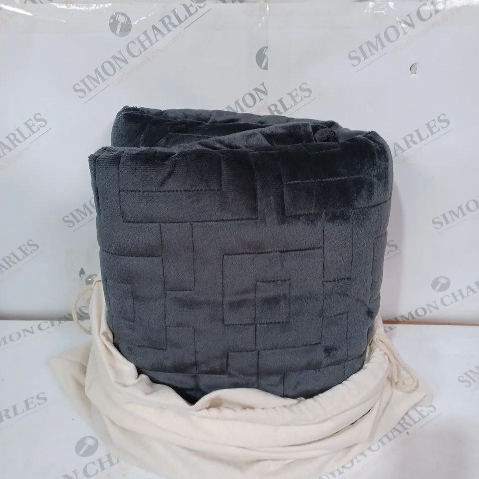 BOXED CALMING BLANKET WEIGHTED BLANKET - 2.2KG GRANITE GREY 