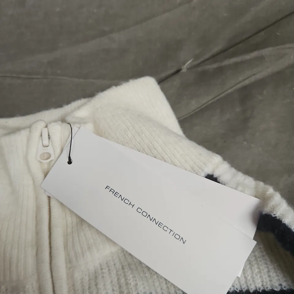 FRENCH CONNECTION KNITWEAR – WHITE & NAVY STRIPED SWEATER – SIZE L
