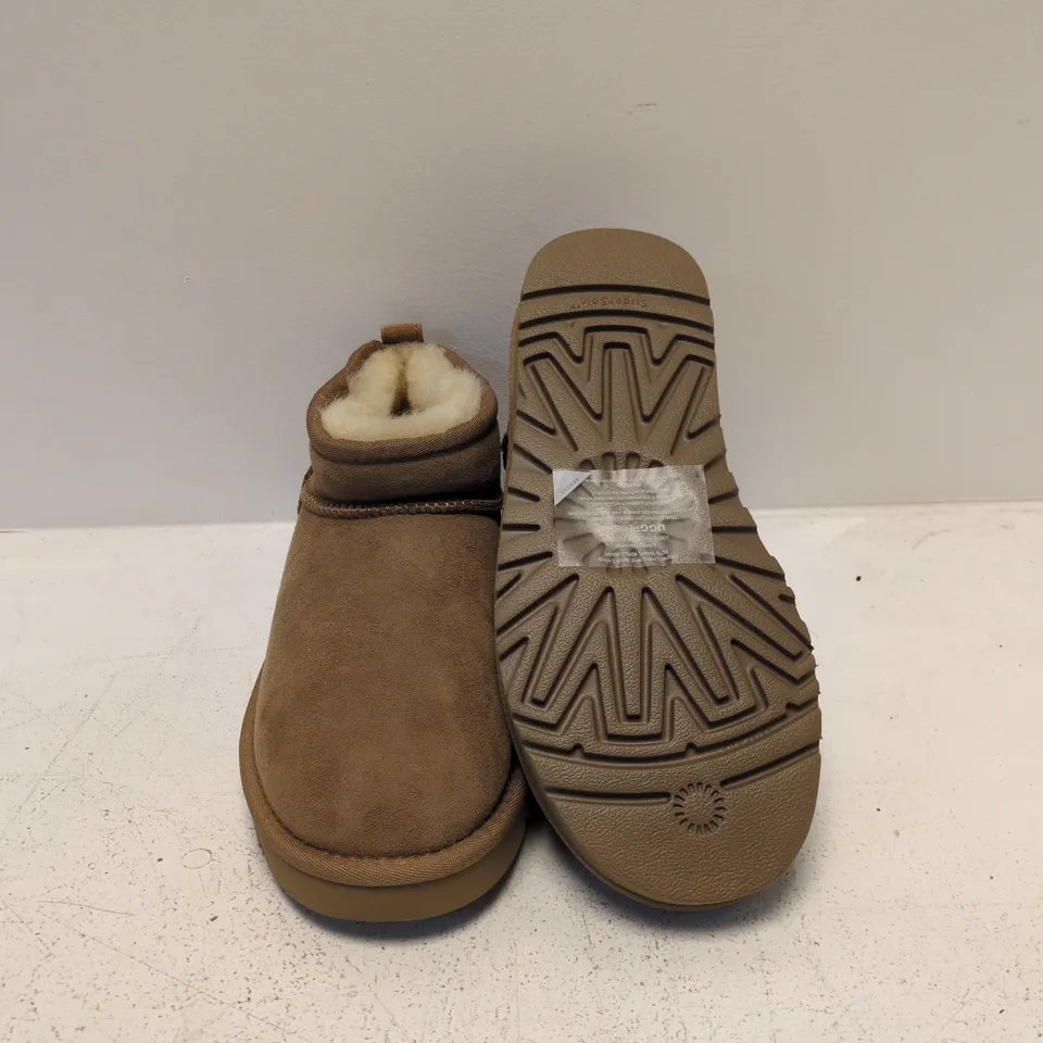 UGG BROWN SUEDE ANKLE BOOT WITH SHEARLING LINING (UK 4)
