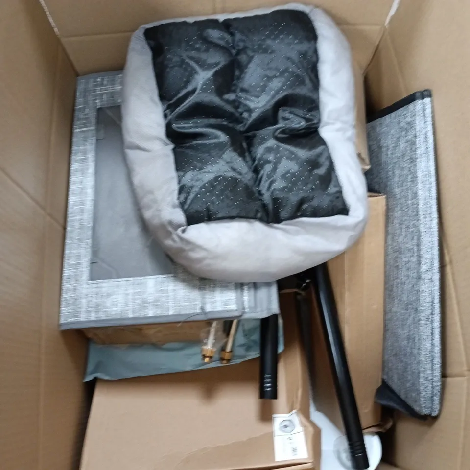 BOX OF APPROXIMATELY 15 ASSORTED ITEMS INCLUDING DETTOL WIPES, A DUVET COVER SET AND A BRITA MAXTRA PRO
