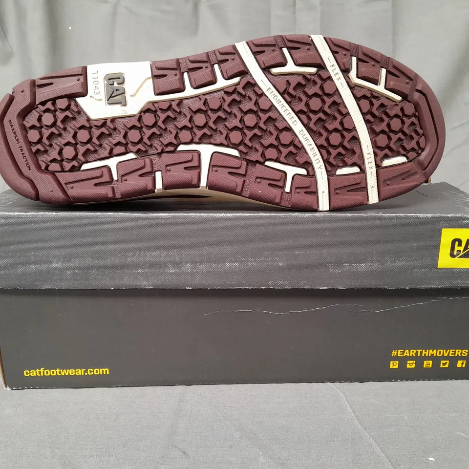 BOXED PAIR OF CAT SHOES IN BROWN UK SIZE 8