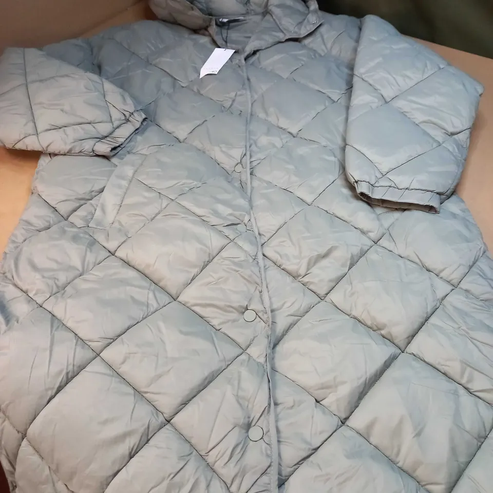 PAPAYA SAGE QUILTED FULL LENGTH WINTER COAT - SIZE 18