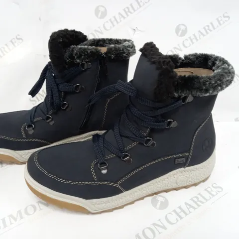 BOXED PAIR OF RIEKER BLUE BOOTS SIZE 7.5