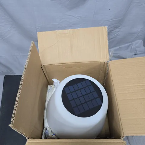 FLOURISH SOLAR FLOOR LAMP WITH REMOTE