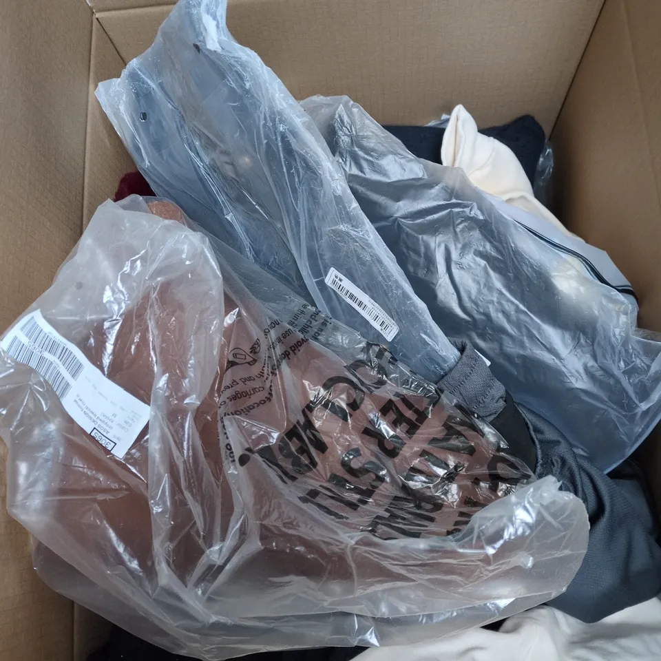 BOX OF APPROXIMATELY 20 ASSORTED CLOTHING ITEMS TO INCLUDE VERY PYJAMA SET, ZARA JUMPER, KIDS TRAINING TOP ETC