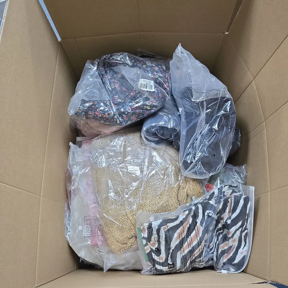 BOX OF APPROXIMATELY 30 ASSORTED CLOTHING ITEMS IN VARIOUS STYLES , COLOURS AND SIZES