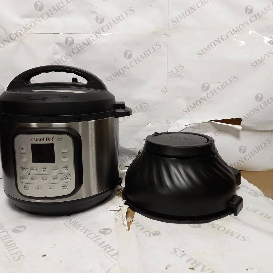 INSTANT POT DUO CRISP AIR FRYER MULTICOOKER