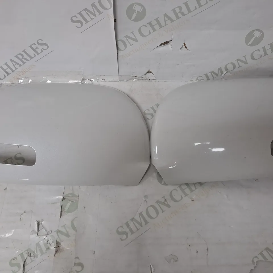 SET OF WHITE WING MIRROR COVERS 