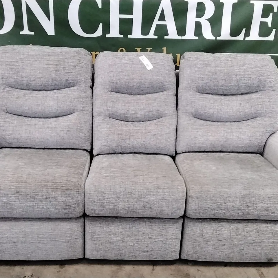 QUALITY BRITISH DESIGNER G PLAN MANUFACTURED HOLMES 3 SEATER MANUAL RECLINER DBL SOFA - FARROW ICE FABRIC 