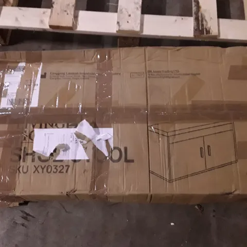 BOXED LIVING AND HOME SHOESTOOL - WHITE