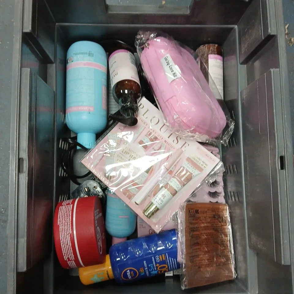 APPROXIMATEY 20 ASSORTED HEALTH AND BEAUTY PRODUCTS TO INCLUDE WESTLAB BATH SALTS, RED ONE HAIR WAX AND HAIR BURST CONDITIONER