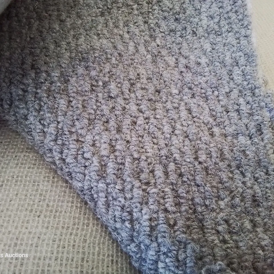 ROLL OF QUALITY HEATHCOTE WEAVE GREY WILLOW CARPET APPROXIMATELY 4M × 7.92M