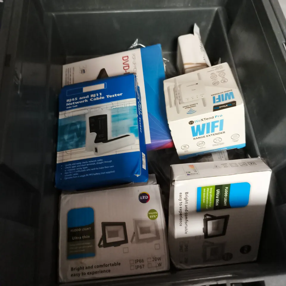 APPROXIMATELY 8 ASSORTED ELECTRICAL PRODUCTS INCLUDING WIFI RANGE EXTENDER , NETWORK CABLE TESTER ULTRA THIN FLOOD LIGHT 