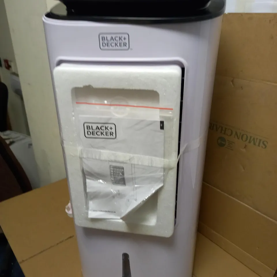 BLACK+DECKER 7 LITRE DIGITAL 2-IN-1 AIR COOLER