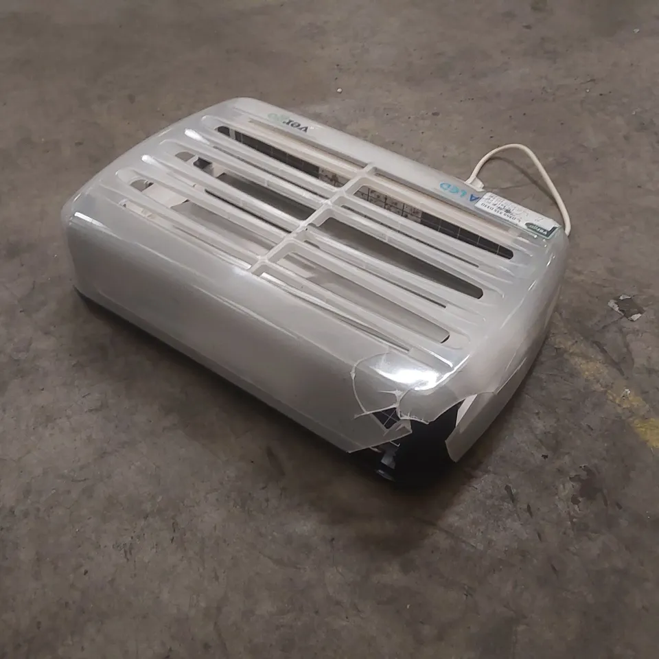 COBRA LED COMMERCIAL ELECTRIC FLY KILLER