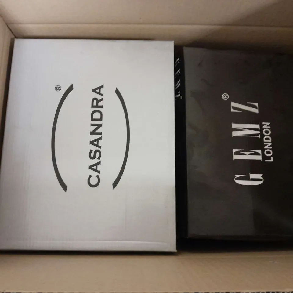 APPROXIMATELY 6 ASSORTED BOXED PAIRS OF SHOES IN VARIOUS SIZES TO INCLUDE GEMZ, CASANDRA