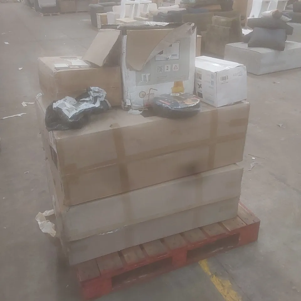 PALLET OF ASSORTED INCOMPLETE OUTDOOR GARDEN FURNITURE PARTS AND HOUSEHOLD GOODS