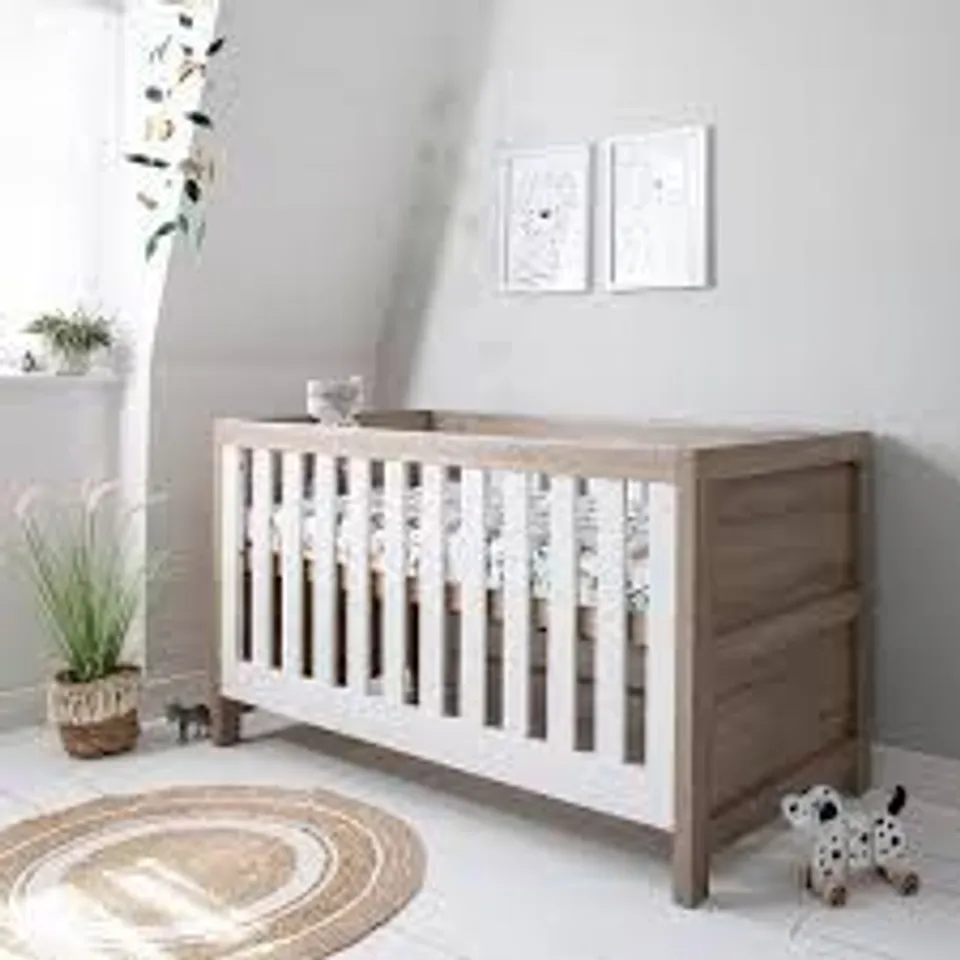 BOXED TUTTI BAMBINI MODENA COT BED - WHITE AND OAK FINISH (2 BOXES)