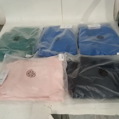 BOX OF APPROXIMATELY 13 X BRASS MONKEY CLOTHING ITEMS TO INCLUDE; JOGGERS, HOODIES, SHIRT ETC