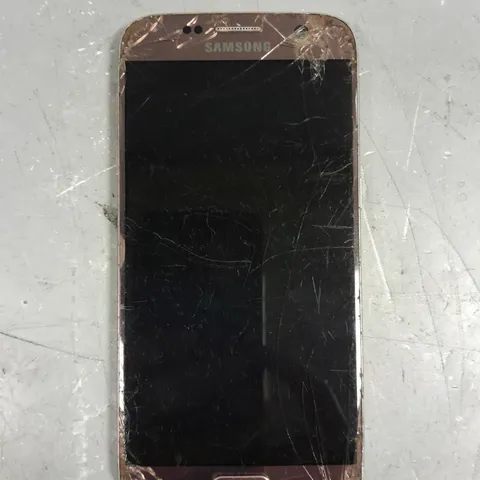 SAMSUNG GALAXY S7 SMARTPHONE IN GOLD