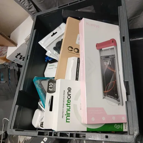 LARGE QUANTITY OF ASSORTED ELECTRICAL ACCESSORIES