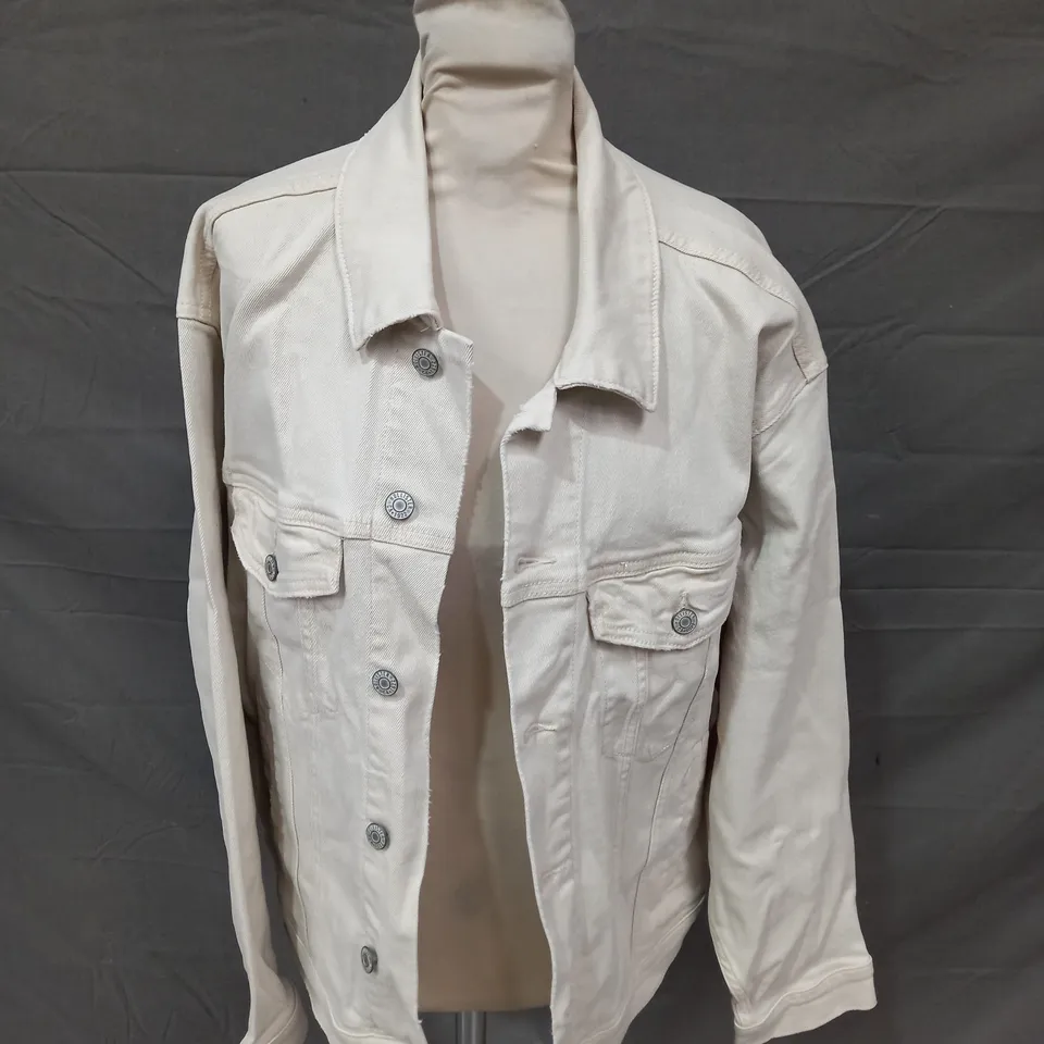 HOLLISTER CREAM DENIM BUTTON UP JACKET - MEDIUM