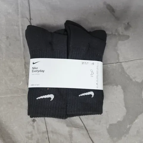 NIKE EVERYDAY PACK OF 6 PAIRS OF SOCKS IN BLACK SIZE 5-8