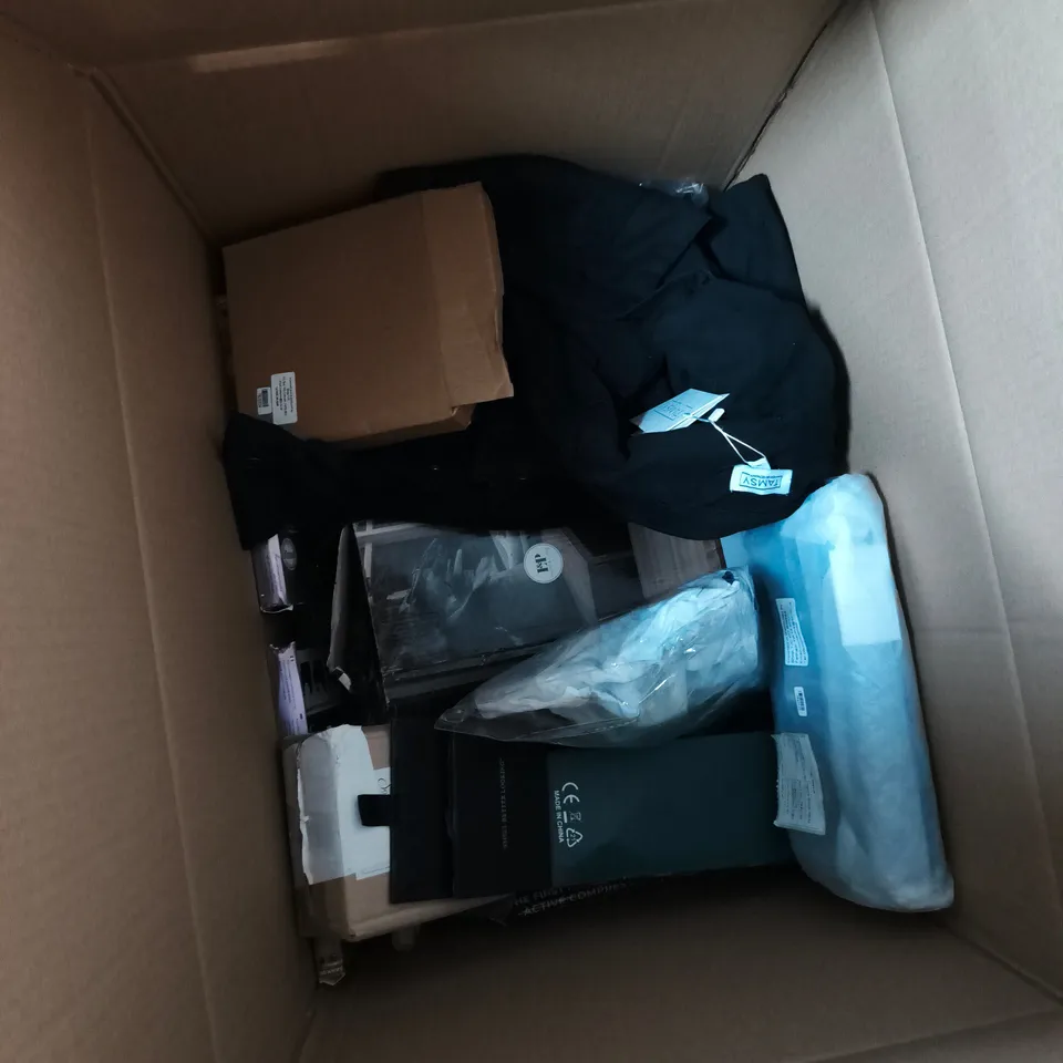 BOX OF APPROXIMATELY 20 ASSORTED HOUSEHOLD ITEMS INCLUDING FESTIVE BAUBLES, ECO WASHING BALLS, SLIMMING AND POSTURE SHAPER, EYEBROW PEN ETC