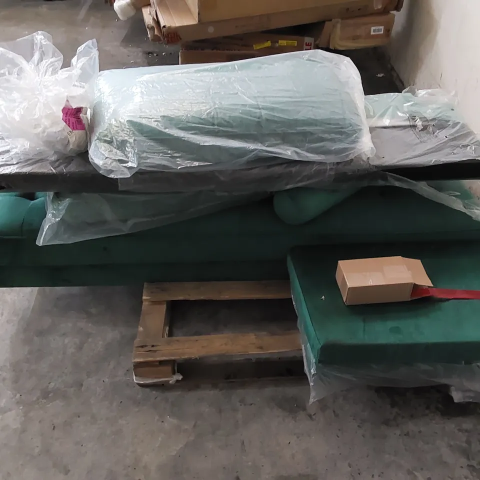PALLET TO CONTAIN ASSORTED INCOMPLETE SOFAS AND SOFA PARTS 