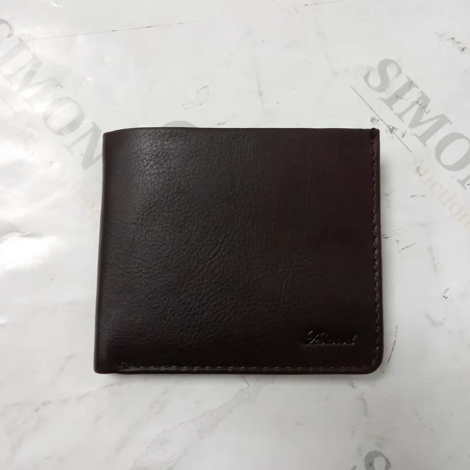 ASHWOOD MEN'S GIFT BOXED LEATHER WALLET WITH COIN POCKET