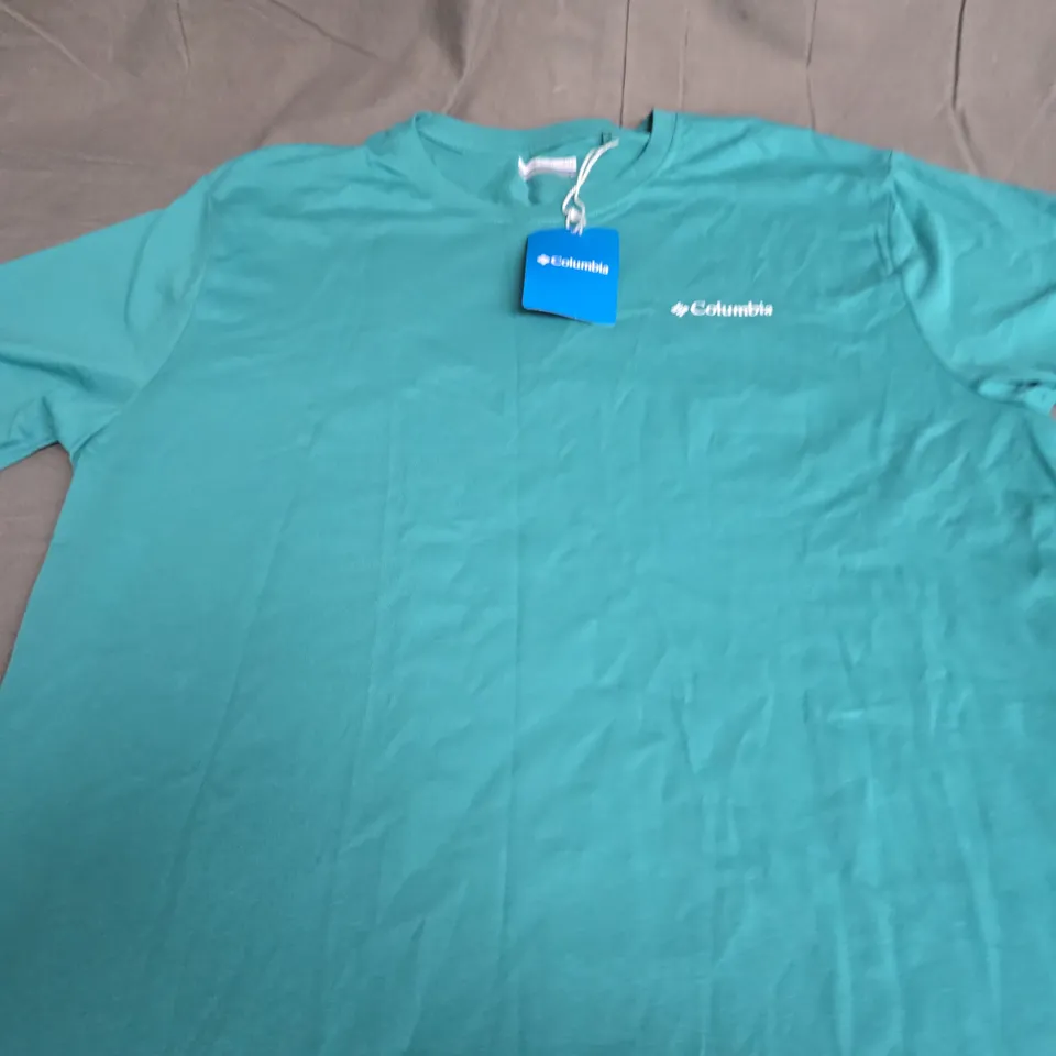 COLUMBIA BOX GRAPHIC T-SHIRT SIZE LARGE