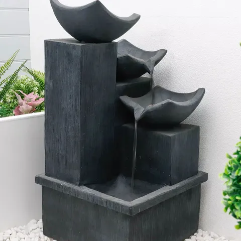 STREETWISE SOLAR POWERED WATER FEATURE - CASCADING SLATE