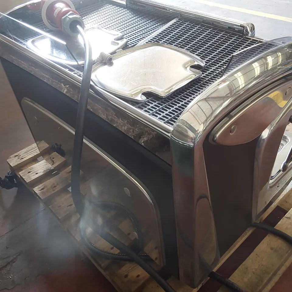 FAEMA EMBLEMA 2 GROUP COMMERCIAL COFFEE ESPRESSO MACHINE 