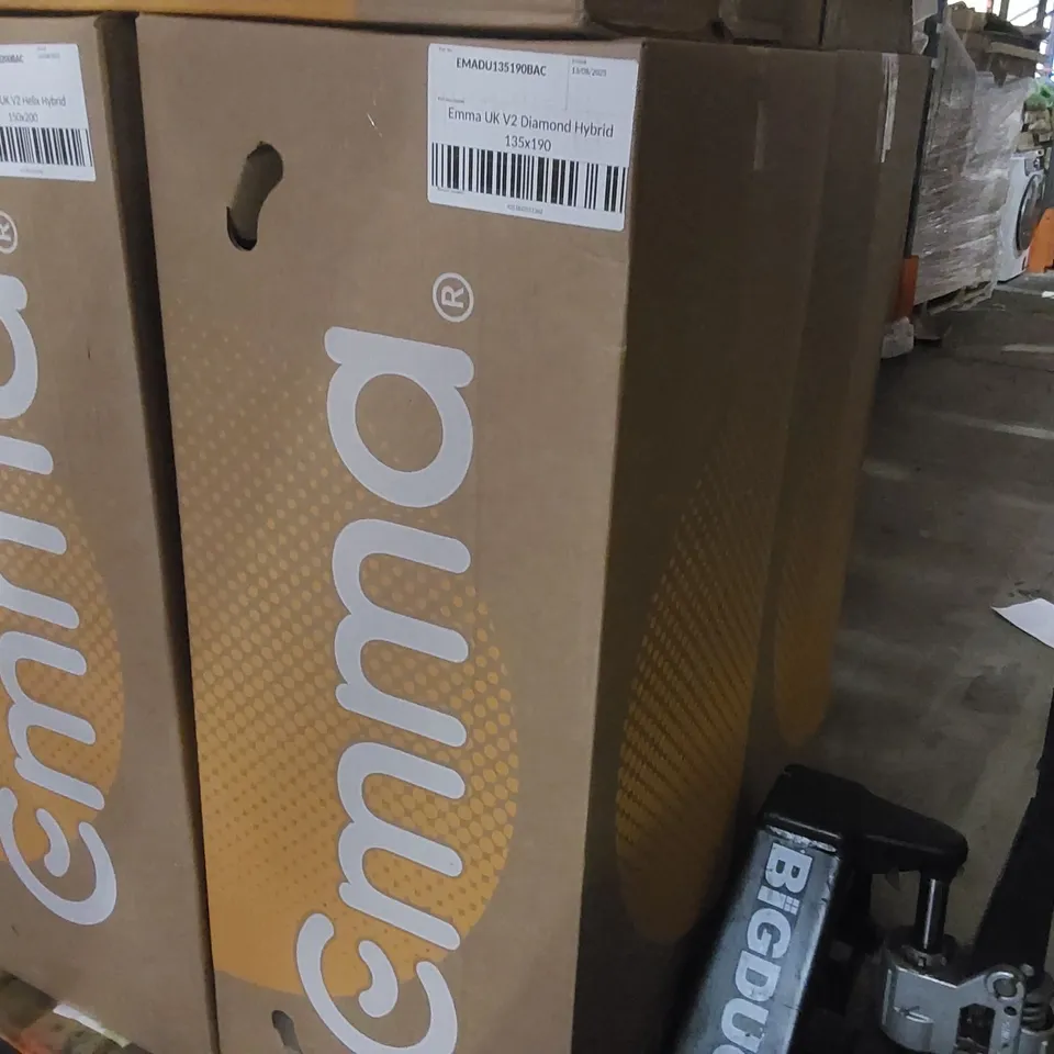 BRAND NEW BOXED EMMA UK V2 DIAMOND HYBRID 135 x 190 DOUBLE MATTRESS