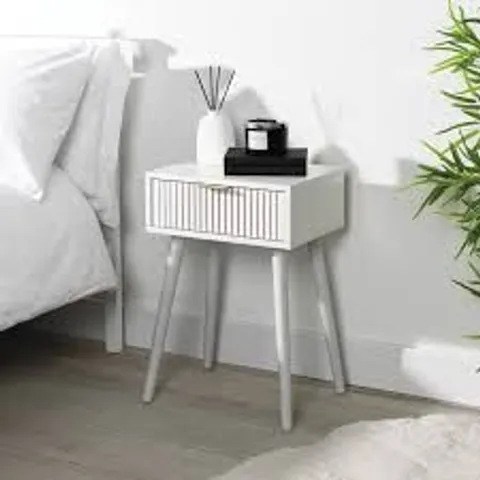 BOXED MADDISON 1-DRAWER BEDSIDE TABLE - WHITE (1 BOX)