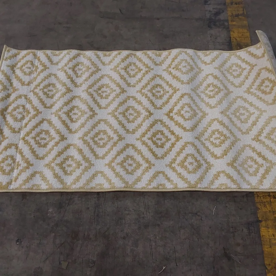 BRAND NEW BAGGED PACO HOME STELLA SV RUG - 70 x 140cm