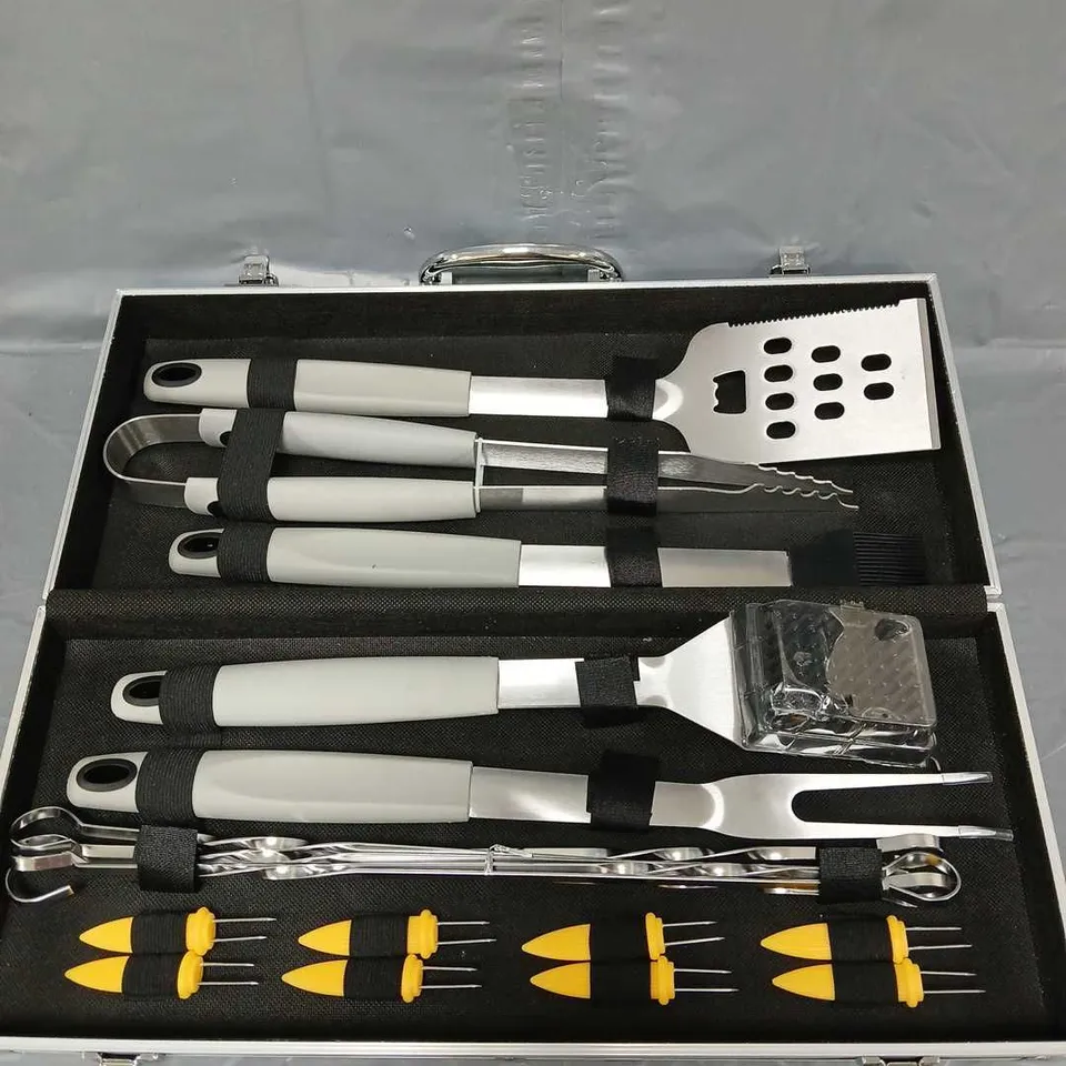 BBQ GRILL 7PCE UTENSIL SET IN GREY - COLLECTION ONLY
